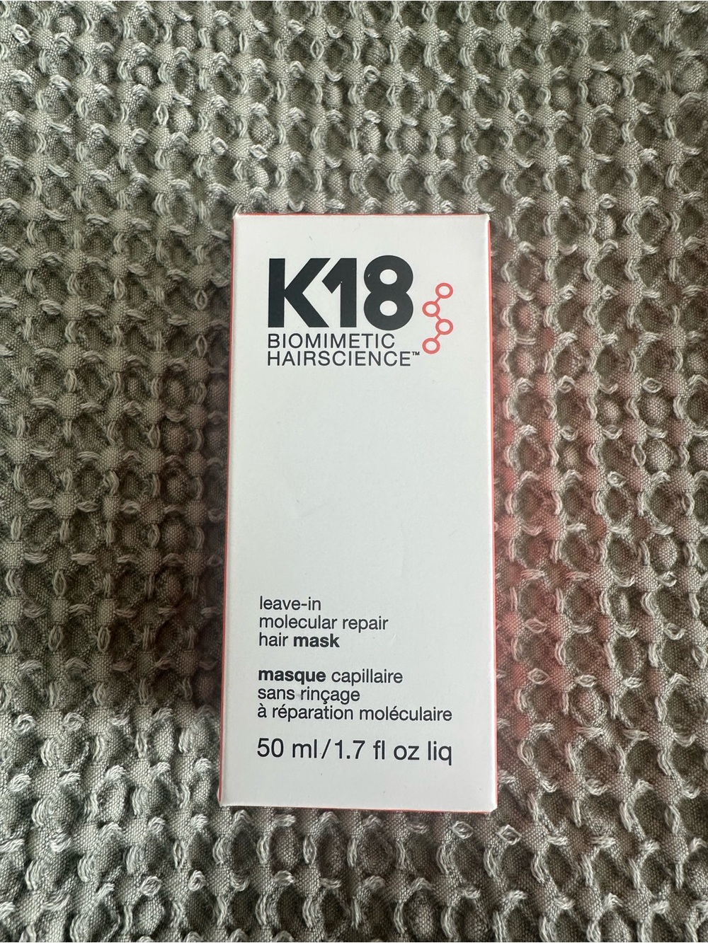 K18 Biomimetic Hairscience Leave-In Molecular Repair Hair Mask